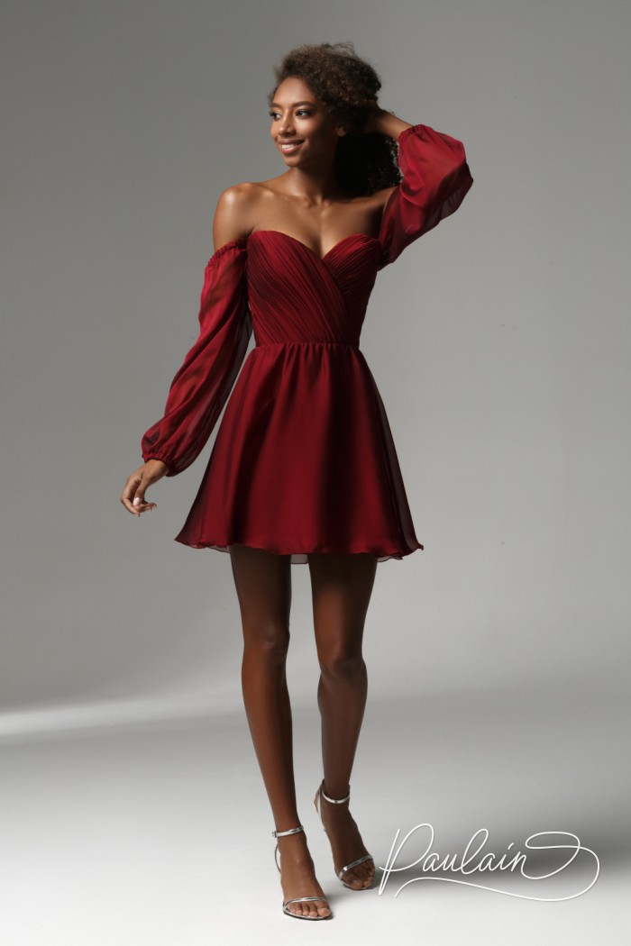 Короткое красное платье с открытыми плечами и спущенным рукавом - ХОУП МИНИ | Paulain