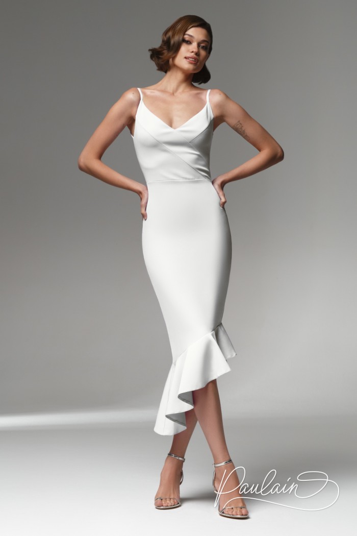 Белое платье с вырезом в стиле минимализм на бретелях  - ТОНИ | Paulain