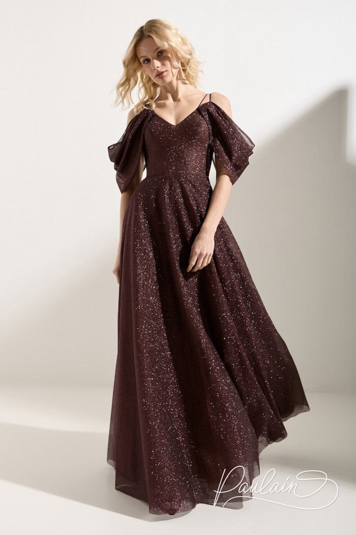 Длинное вечернее платье шоколадного оттенка на тонких бретелях и спущенным рукавом - МЕЙМИ Макси | Paulain