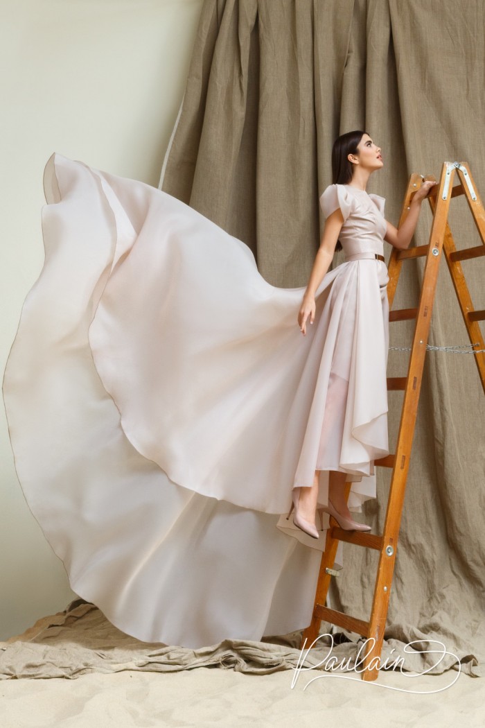 Стильное платье-трансформер длины мини с коротким рукавом фонариком  - КАРОЛИН | Paulain